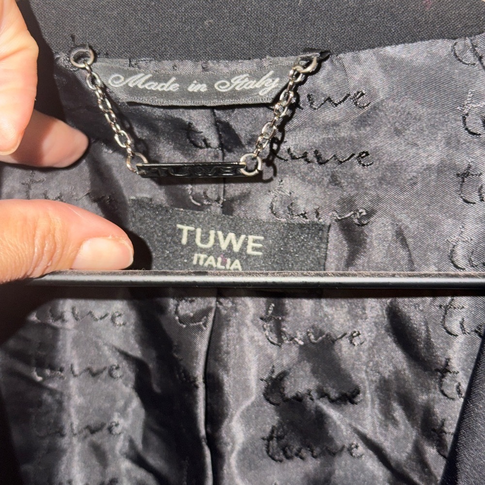 Tuwe Italia blazer suit jacket. Fits a medium/small - Picture 5 of 7